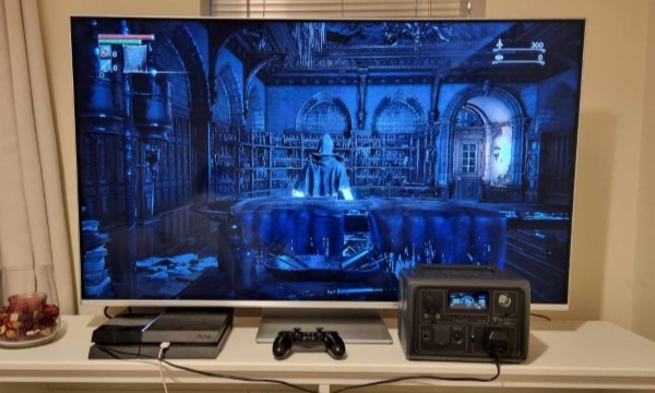 Games Console powered by Bluetti EB3A